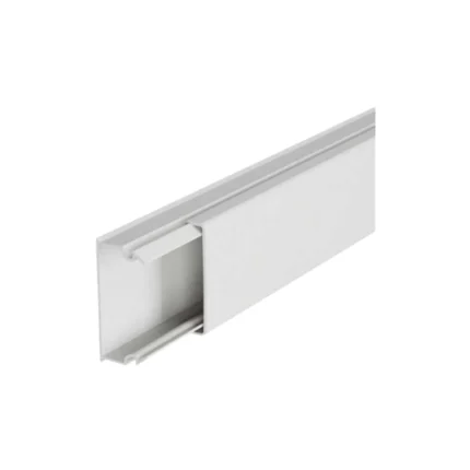 Goulotte Legrand 60x20mm longueur 2m – organisation et protection câbles électriques – Soavy Madagascar